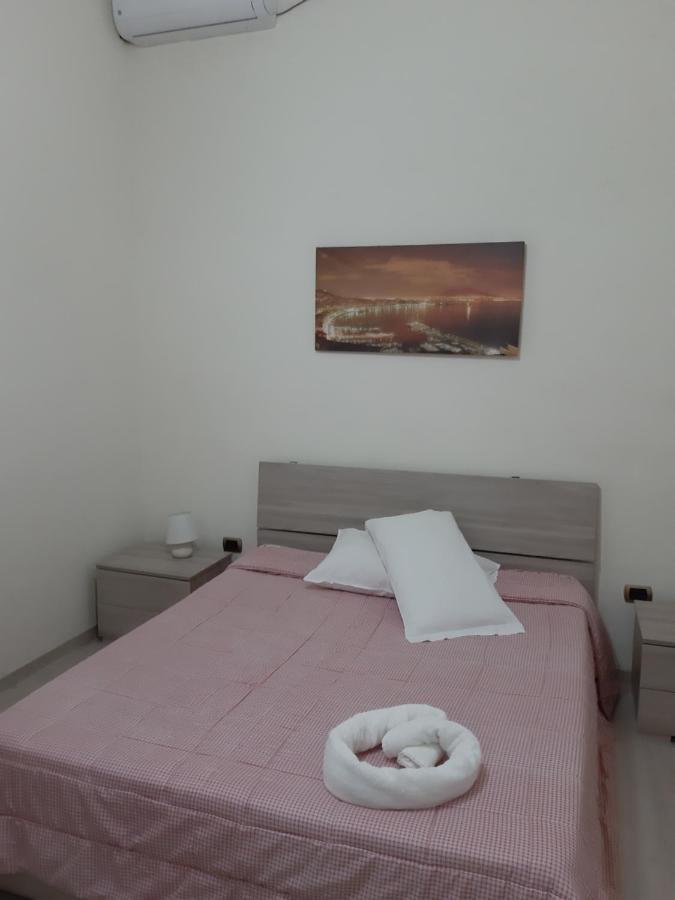 Appartamento Silvana Napoli Bagian luar foto
